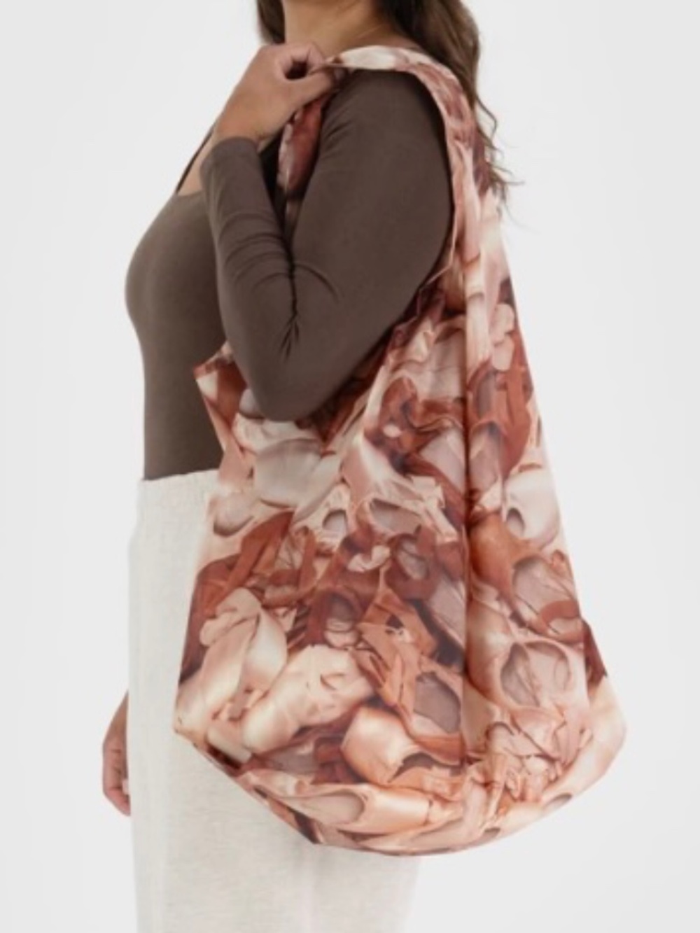 Big Baggu Pointe Shoe